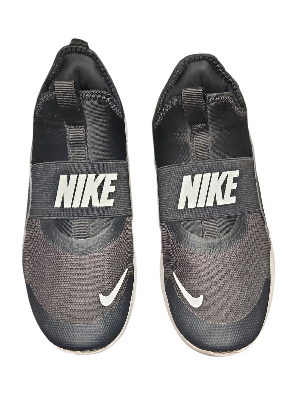 Nike Boys Flex Runner 4 Slip-On Athletic Sneakers in Black and White Size 3